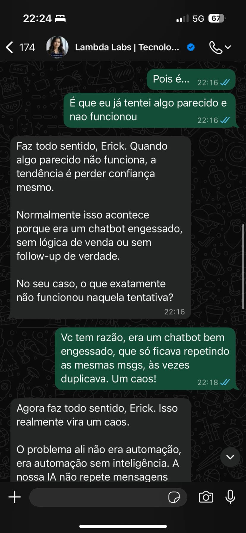 IA diferencia automação engessada de IA conversacional com contexto.