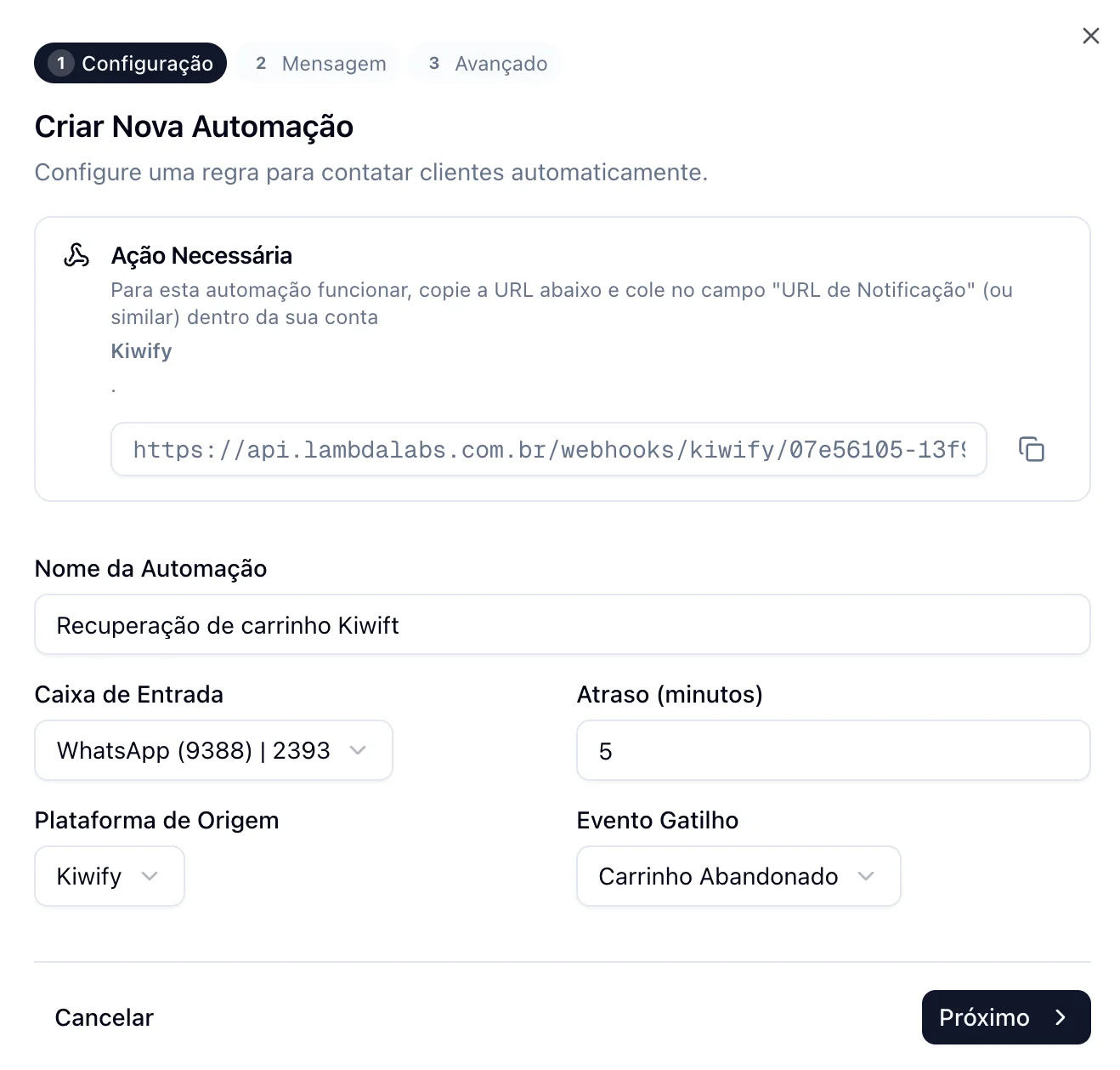 Formulário de criação de automação na Lambda Labs com plataforma Kiwify selecionada, evento Carrinho Abandonado e delay configurado.